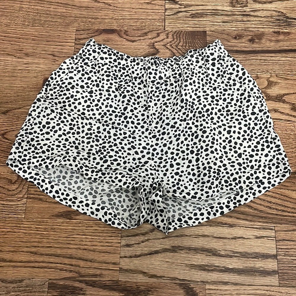 Aerie animal print elastic waist shorts